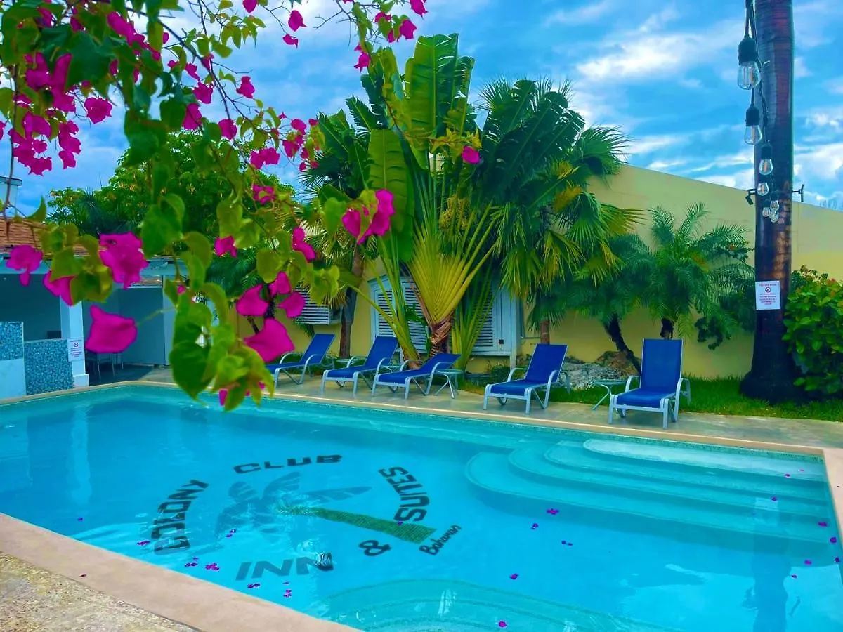 Colony Club Inn & Suites 나사우 호텔