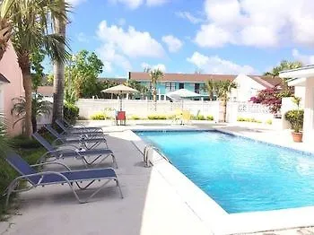 Colony Club Inn & Suites 나사우