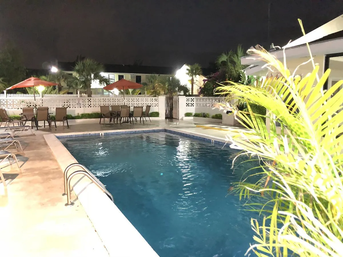 *** 호텔 Colony Club Inn & Suites 나사우 바하마