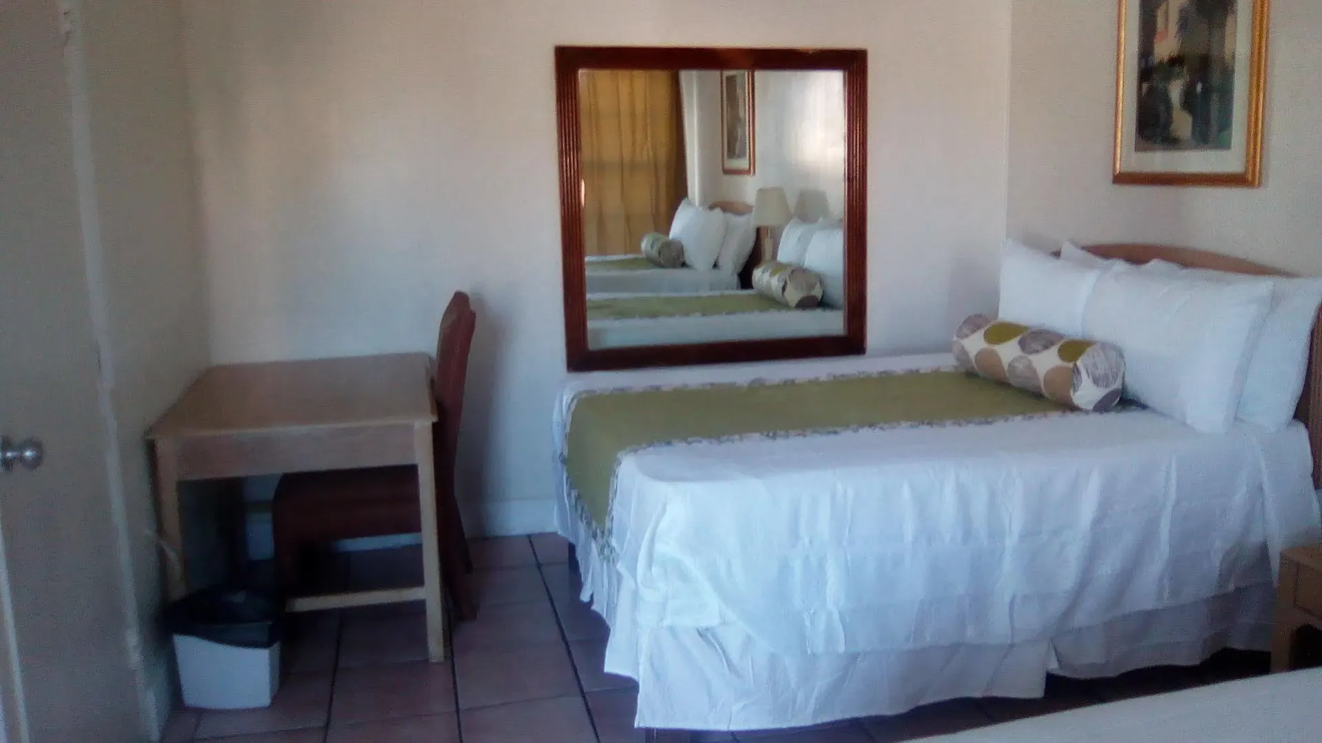 호텔 Colony Club Inn & Suites 나사우
